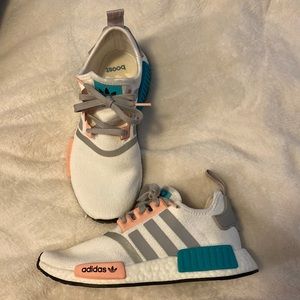adidas NMD R1 big kids size 6